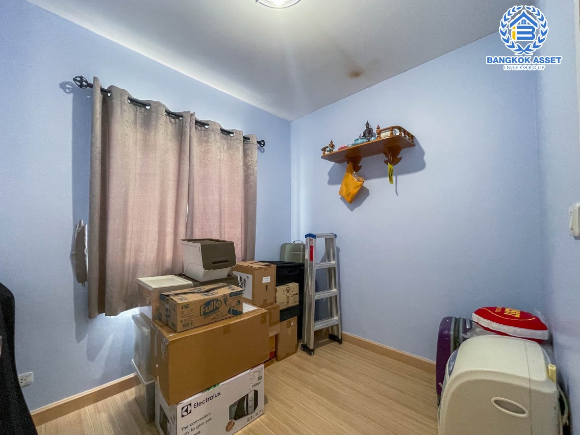 *****ทาวน์เฮ้าส์มือสอง ม.พฤกษาวิวล์77 พุทธมณฑลสาย4 บนเนื้อที่ 18.20 ตร.ว. ฟังก์ชัน 3 ห้องนอน 2 ห้องน้ำ 1 ที่จอดรถ แถมฟรี! เครื่องปรับอากาศ 2 เครื่อง พร้อมด้วยสิ่งอำนวยความสะดวกภายในโครงการ เชื่อมต่อหลากหลายเส้นทางทั้ง ถนนพุทธมณฑล สาย4, ถนนเพชรเกษม, ถนนบรมราชชนนี จองเลย!